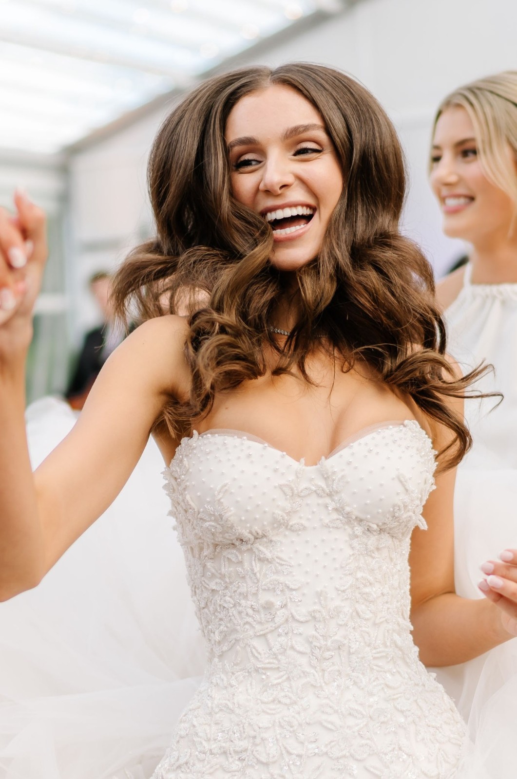 Bride with long brunette Hollywood waves